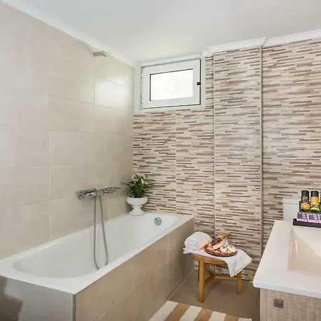 Christina Luxury Villas * 干尼亞